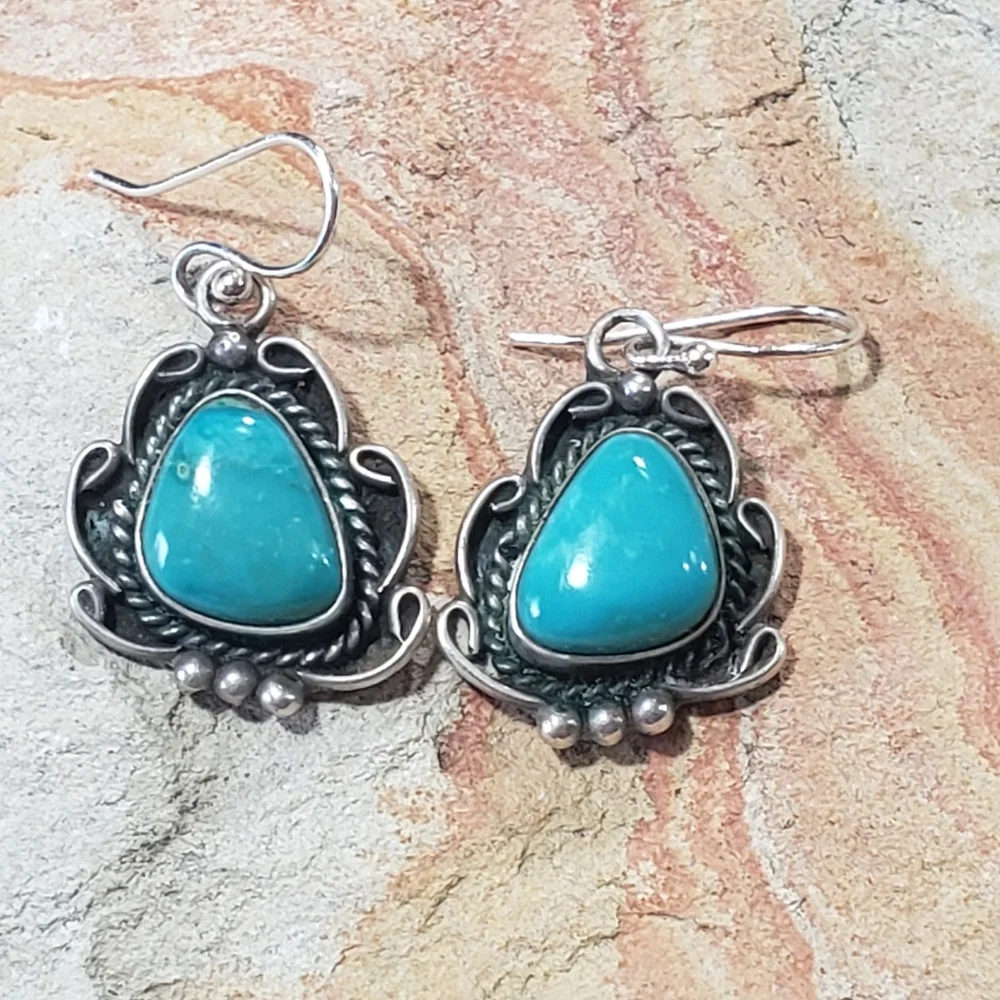 Richard Begay Turquoise Earrings. - Picture 5 of 7